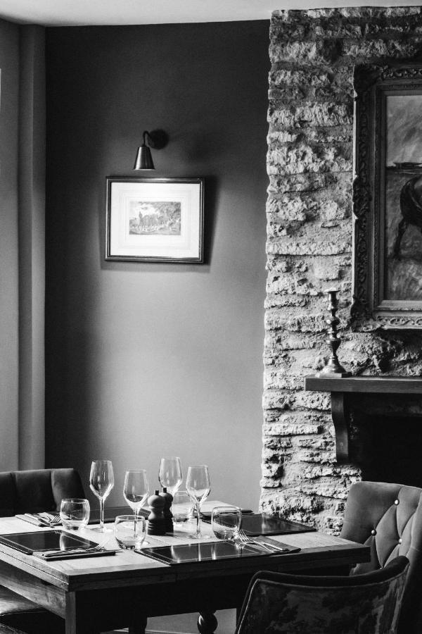Cat And Custard Pot Inn Shipton Moyne Exterior foto